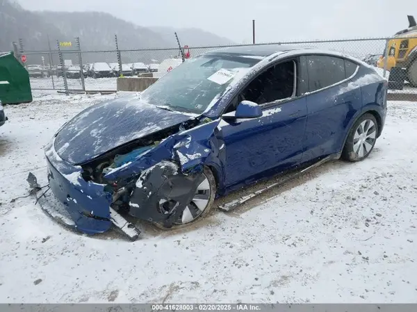 7SAYGAEE6PF770971 2023 TESLA MODEL Y - Image 2