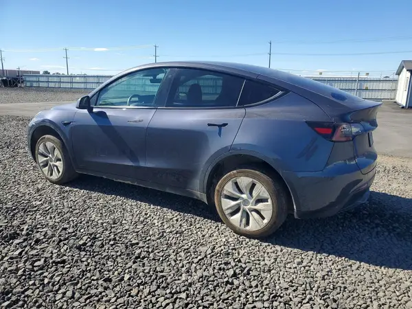7SAYGAEE6PF782389 2023 TESLA MODEL Y - Image 2