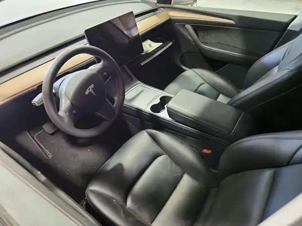 7SAYGAEE6PF797281 2023 TESLA MODEL Y - Image 8