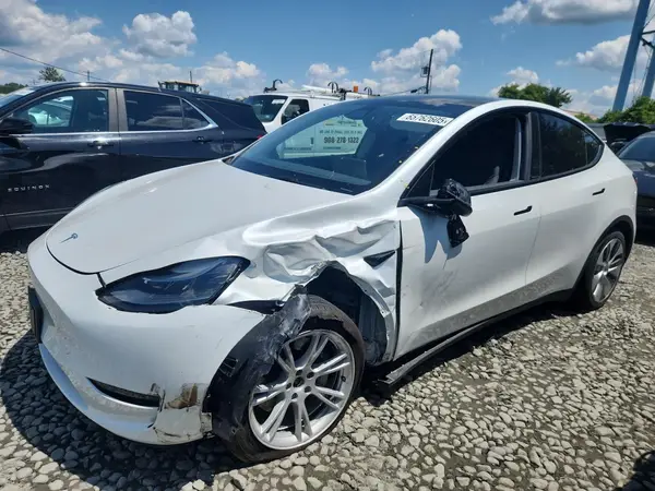 7SAYGAEE6PF803385 2023 TESLA MODEL Y - Image 1