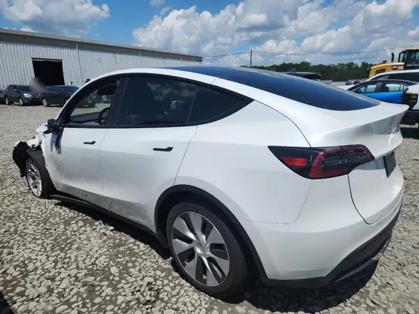 7SAYGAEE6PF803385 2023 TESLA MODEL Y - Image 2