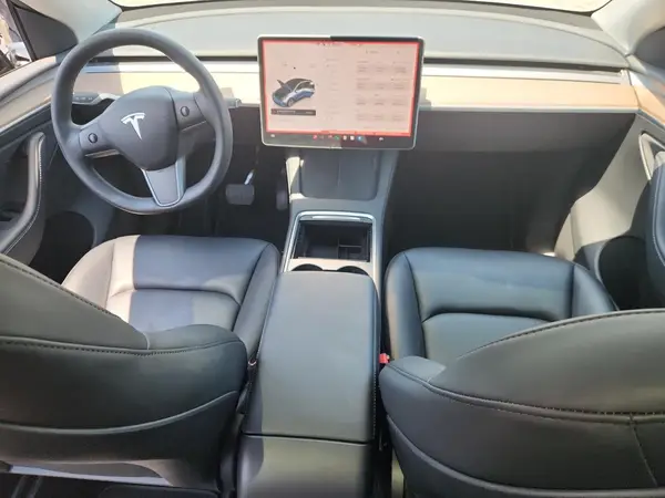 7SAYGAEE6PF803385 2023 TESLA MODEL Y - Image 8