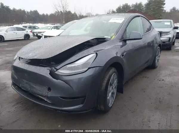 7SAYGAEE6PF850027 2023 TESLA MODEL Y - Image 2