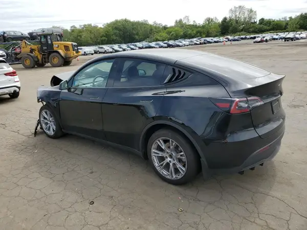 7SAYGAEE6PF860007 2023 TESLA MODEL Y - Image 2