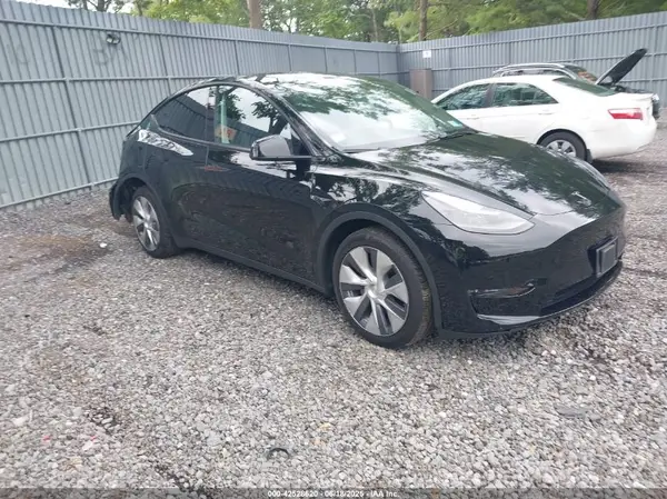 7SAYGAEE6PF915183 2023 TESLA MODEL Y - Image 1