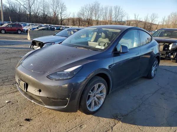 7SAYGAEE6PF967994 2023 TESLA MODEL Y - Image 1