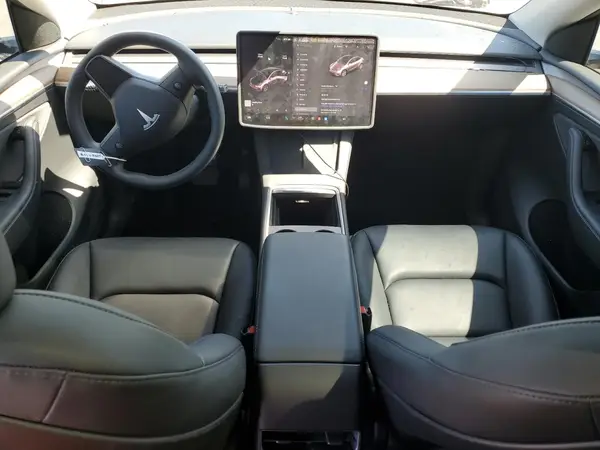 7SAYGAEE6PF977702 2023 TESLA MODEL Y - Image 8