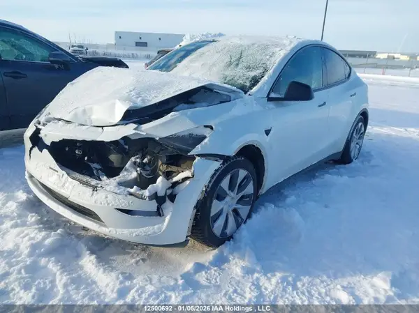 7SAYGAEE6RF021591 2024 TESLA MODEL Y - Image 2