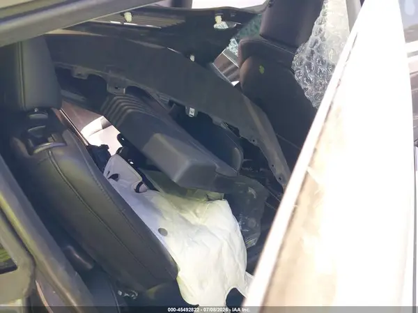 7SAYGAEE6RF033272 2024 TESLA MODEL Y - Image 8
