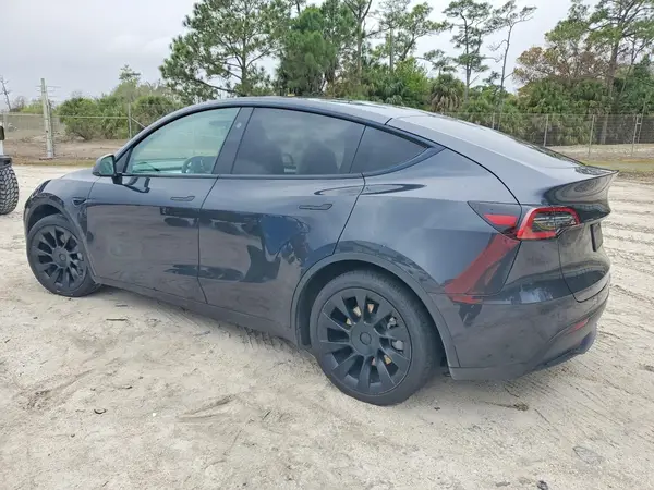 7SAYGAEE6RF035782 2024 TESLA MODEL Y - Image 2