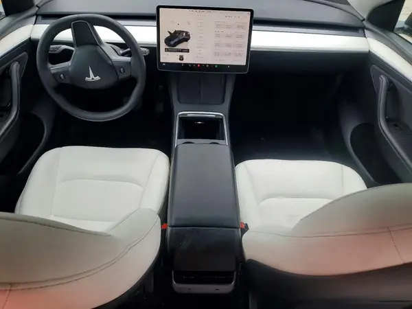 7SAYGAEE6RF035782 2024 TESLA MODEL Y - Image 8