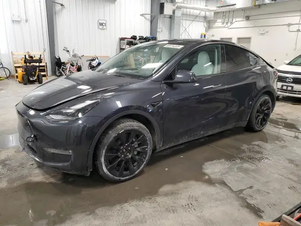 7SAYGAEE6RF037080 2024 TESLA MODEL Y - Image 1