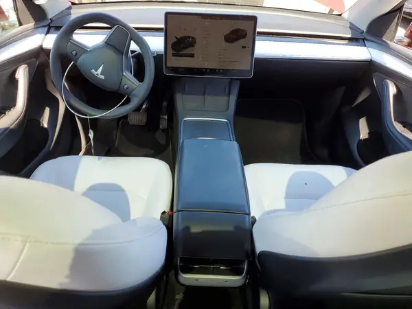 7SAYGAEE6RF057068 2024 TESLA MODEL Y - Image 8