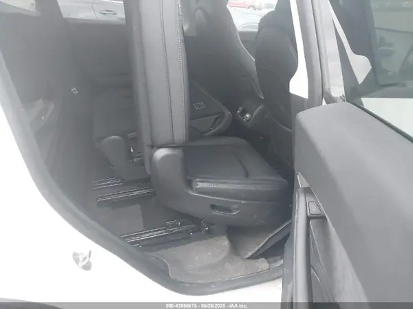 7SAYGAEE6RF066823 2024 TESLA MODEL Y - Image 8