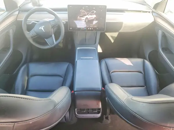 7SAYGAEE6RF070130 2024 TESLA MODEL Y - Image 8
