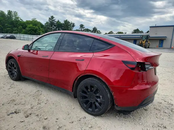 7SAYGAEE6RF075683 2024 TESLA MODEL Y - Image 2