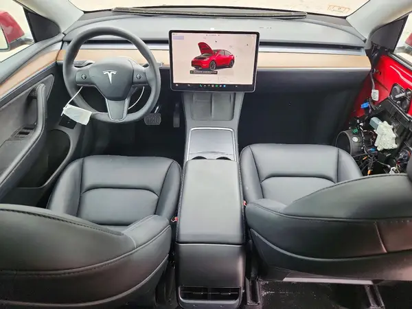 7SAYGAEE6RF075683 2024 TESLA MODEL Y - Image 8