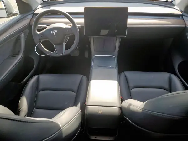 7SAYGAEE6RF099983 2024 TESLA MODEL Y - Image 8
