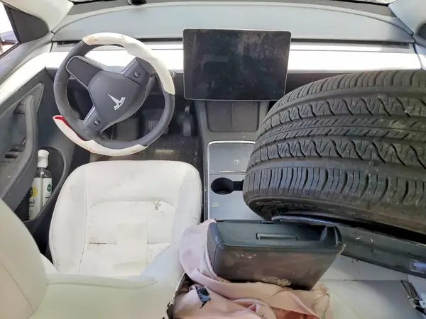 7SAYGAEE6RF102106 2024 TESLA MODEL Y - Image 8