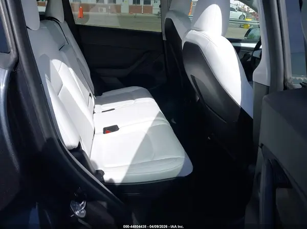 7SAYGAEE6RF108312 2024 TESLA MODEL Y - Image 8