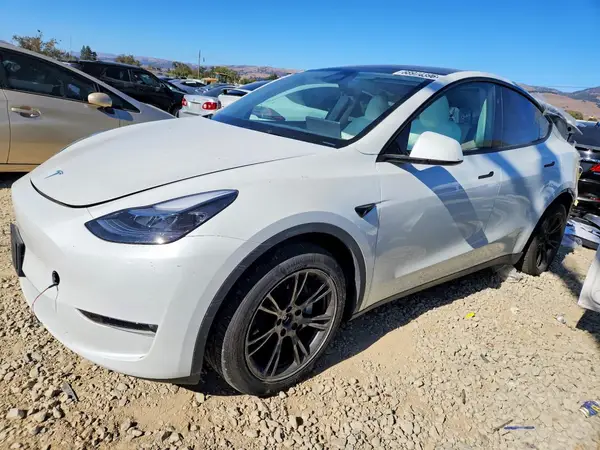 7SAYGAEE6RF152794 2024 TESLA MODEL Y - Image 1