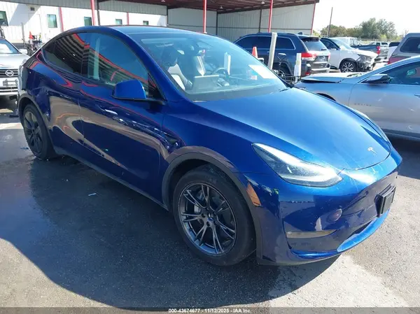7SAYGAEE6RF155047 2024 TESLA MODEL Y - Image 1