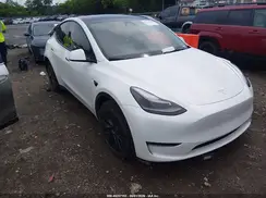 7SAYGAEE6RF157042 2024 TESLA MODEL Y