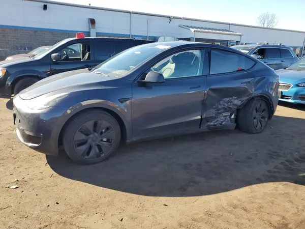 7SAYGAEE6RF170406 2024 TESLA MODEL Y - Image 1