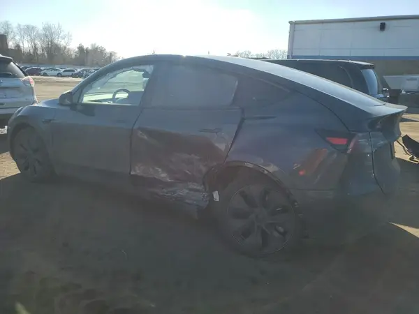 7SAYGAEE6RF170406 2024 TESLA MODEL Y - Image 2