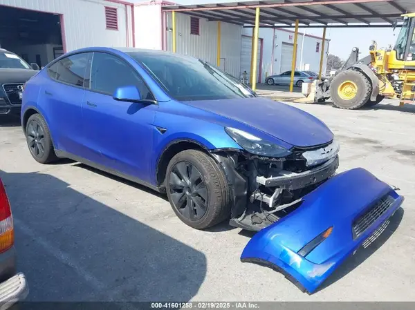 7SAYGAEE6RF181258 2024 TESLA MODEL Y - Image 1