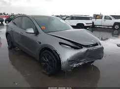 7SAYGAEE6RF194446 2024 TESLA MODEL Y