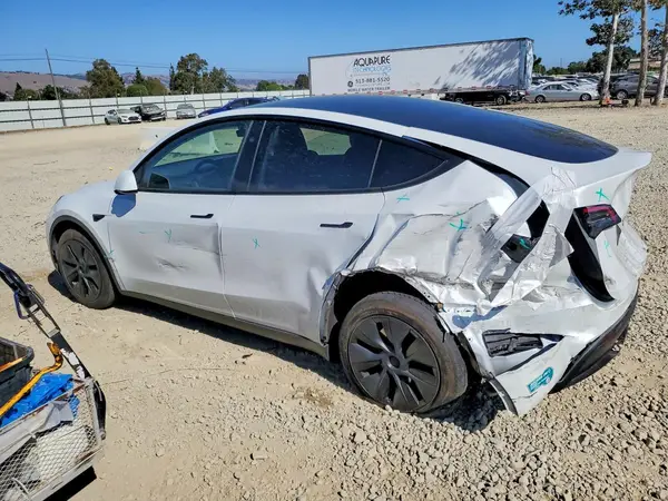 7SAYGAEE6RF206692 2024 TESLA MODEL Y - Image 2