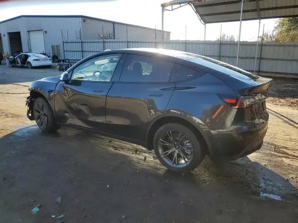 7SAYGAEE6SF214877 2025 TESLA MODEL Y - Image 2