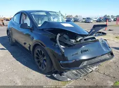 7SAYGAEE6SF215009 2025 TESLA MODEL Y