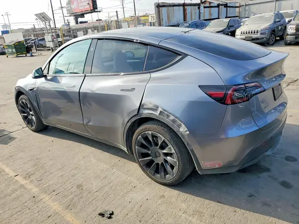 7SAYGAEE6SF219870 2025 TESLA MODEL Y - Image 2
