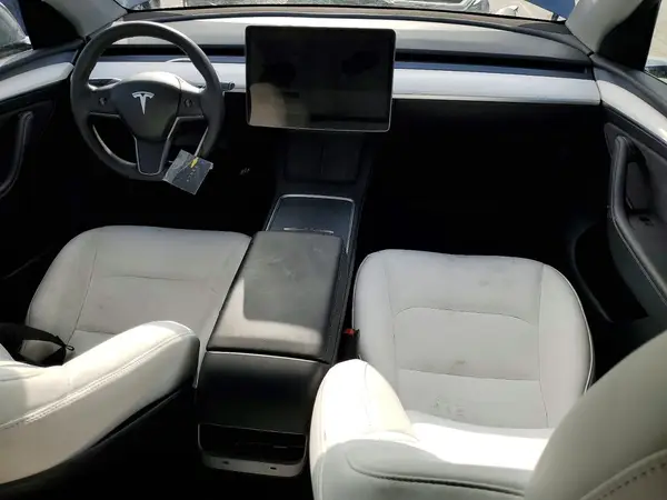 7SAYGAEE6SF219870 2025 TESLA MODEL Y - Image 8