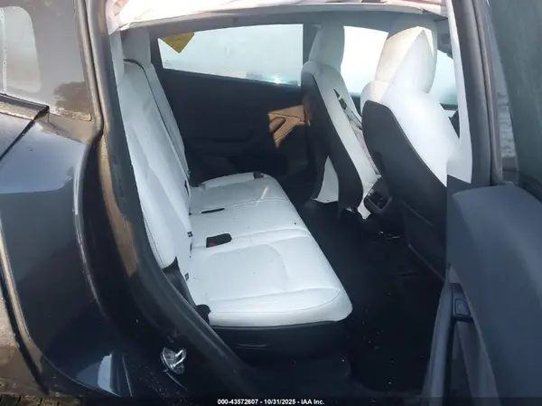 7SAYGAEE6SF228536 2025 TESLA MODEL Y - Image 8