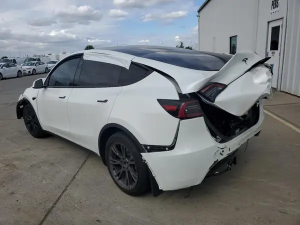 7SAYGAEE6SF248950 2025 TESLA MODEL Y - Image 2
