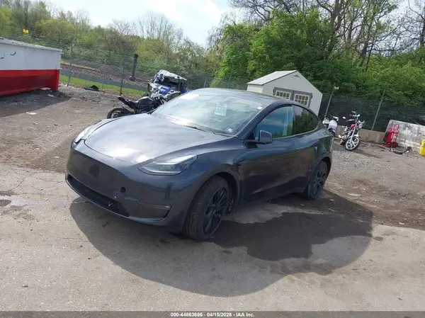 7SAYGAEE6SF293788 2025 TESLA MODEL Y - Image 2