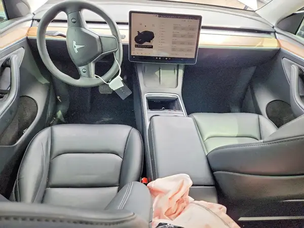 7SAYGAEE6SF296500 2025 TESLA MODEL Y - Image 8