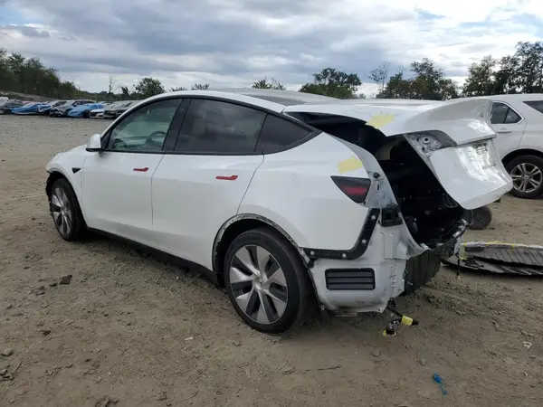 7SAYGAEE7NF327256 2022 TESLA MODEL Y - Image 2