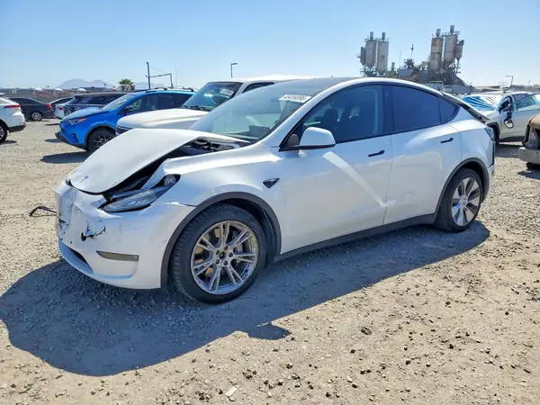7SAYGAEE7NF363478 2022 TESLA MODEL Y - Image 1