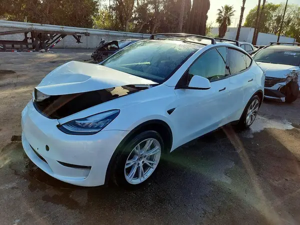7SAYGAEE7NF364626 2022 TESLA MODEL Y - Image 2