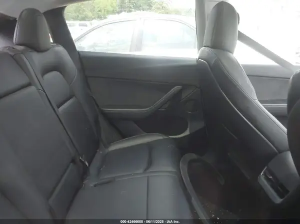 7SAYGAEE7NF384783 2022 TESLA MODEL Y - Image 8