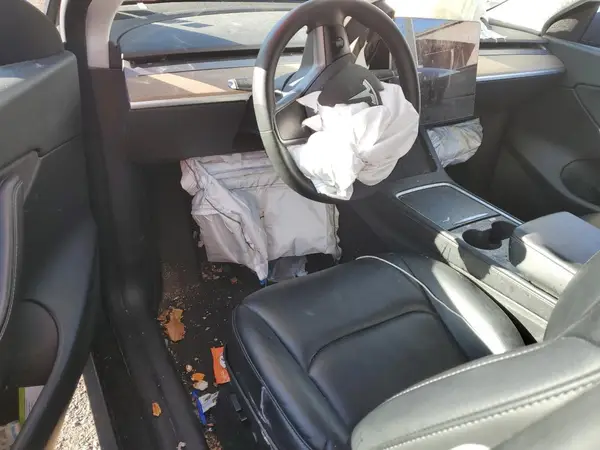 7SAYGAEE7NF388056 2022 TESLA MODEL Y - Image 8