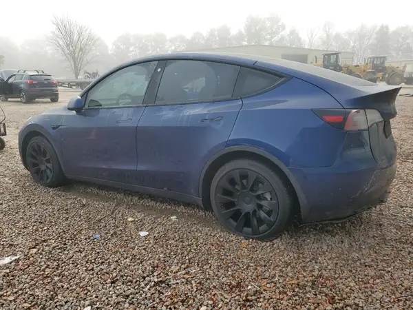 7SAYGAEE7NF388977 2022 TESLA MODEL Y - Image 2