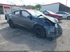 7SAYGAEE7NF420567 2022 TESLA MODEL Y