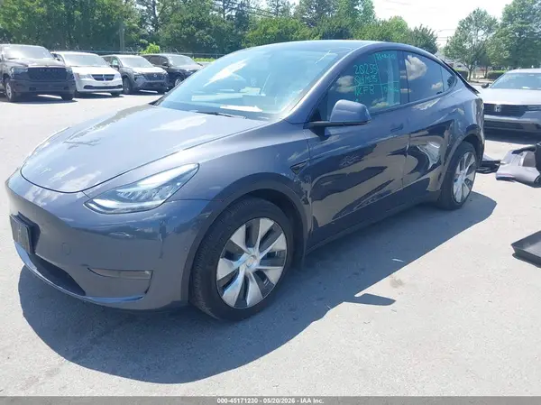 7SAYGAEE7NF433111 2022 TESLA MODEL Y - Image 2