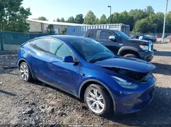 7SAYGAEE7NF465220 2022 TESLA MODEL Y