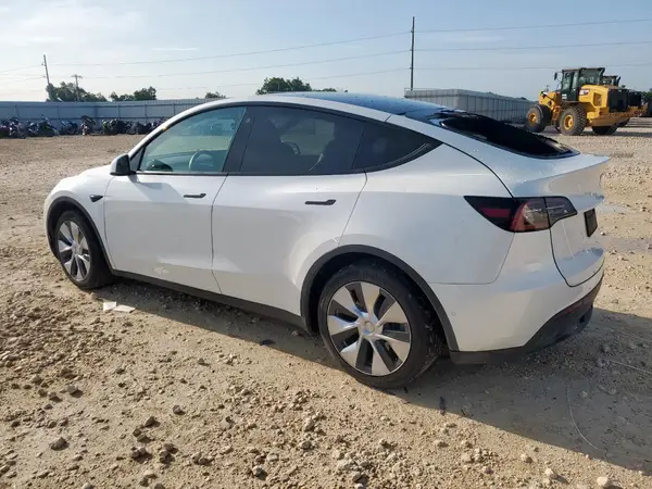 7SAYGAEE7NF469218 2022 TESLA MODEL Y - Image 2
